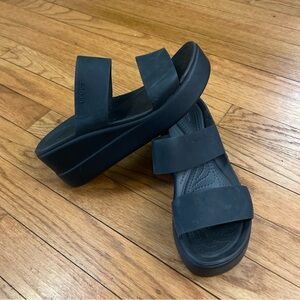 Lite Ride Crocs Brooklyn Low Wedge Slip on Rubber Sandals Size 7